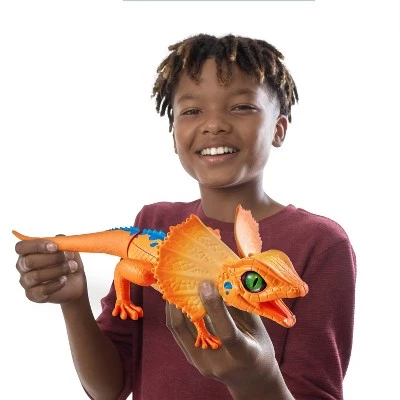 Robo Alive Robotic Orange Lizard Toy by ZURU - Image 2